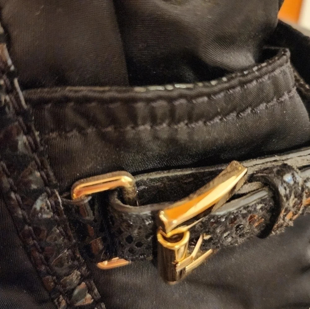 Michael Kors Gansevoort Tote/ Handbag with Croc embossed patent leather trims